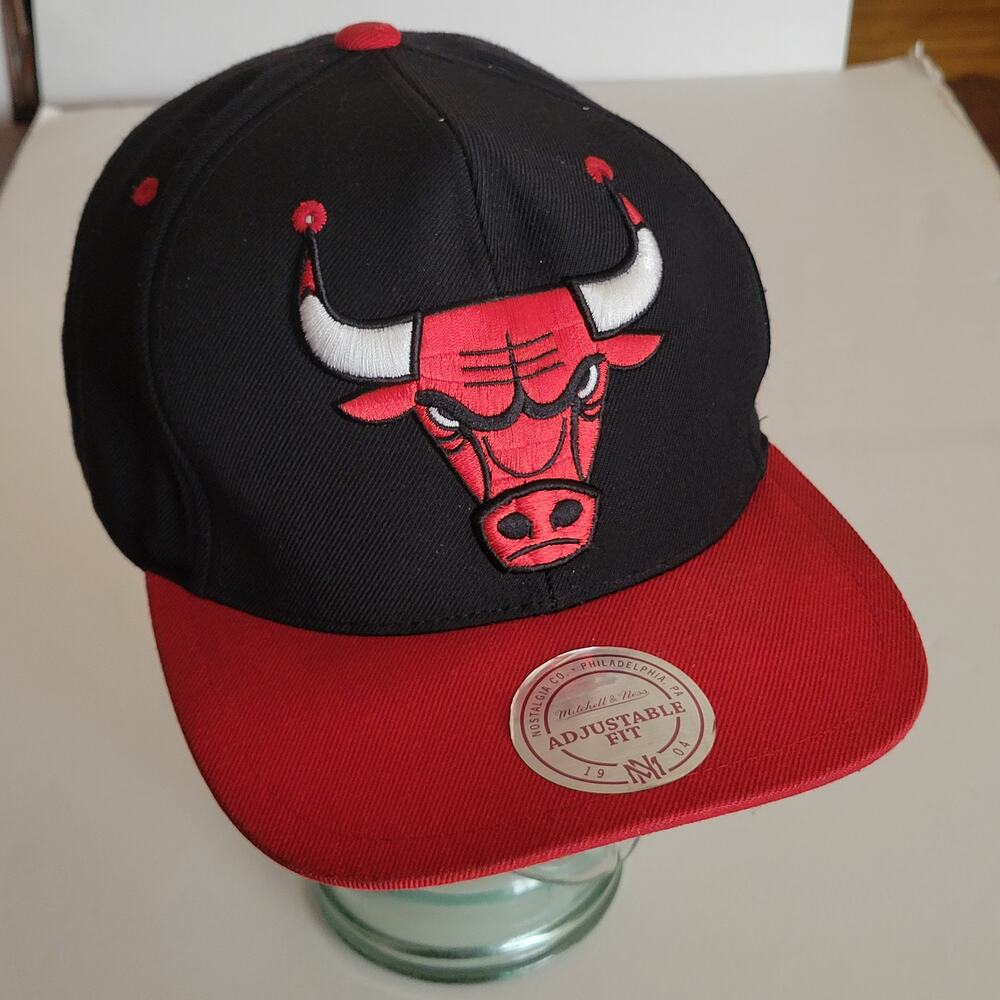 Chicago Bulls Mitchell & Ness Nostalgia Co. SnapBack Hat Black and Red One size